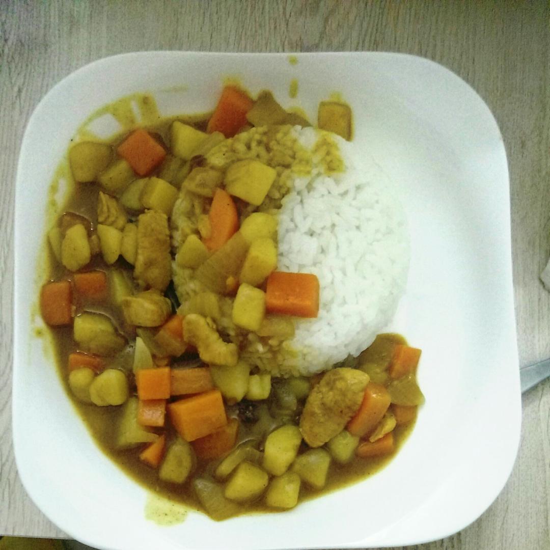 咖喱土豆鸡块