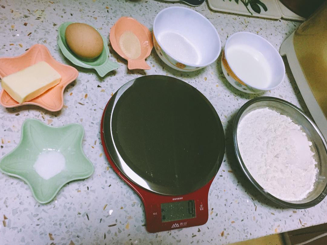 纯奶手撕吐司的做法 步骤1