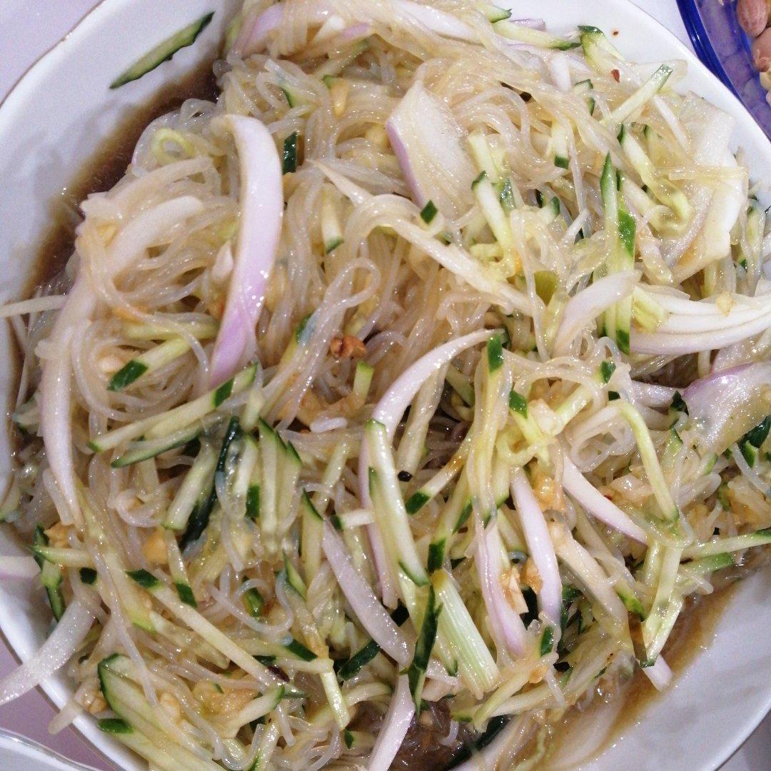 5分钟完成逆天好吃的凉拌粉丝