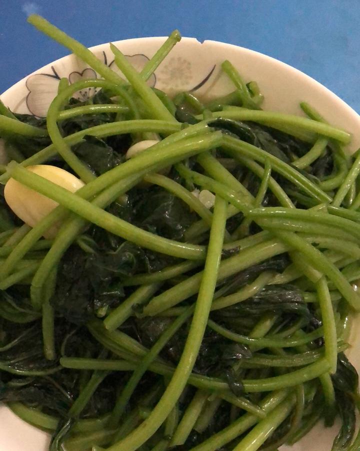 乡间偶遇的美味 猪油炒红薯叶