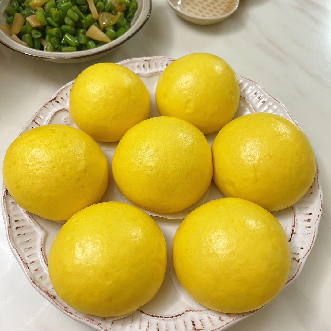 新手也可以--详解如何做出人见人爱、金黄的南瓜馒头