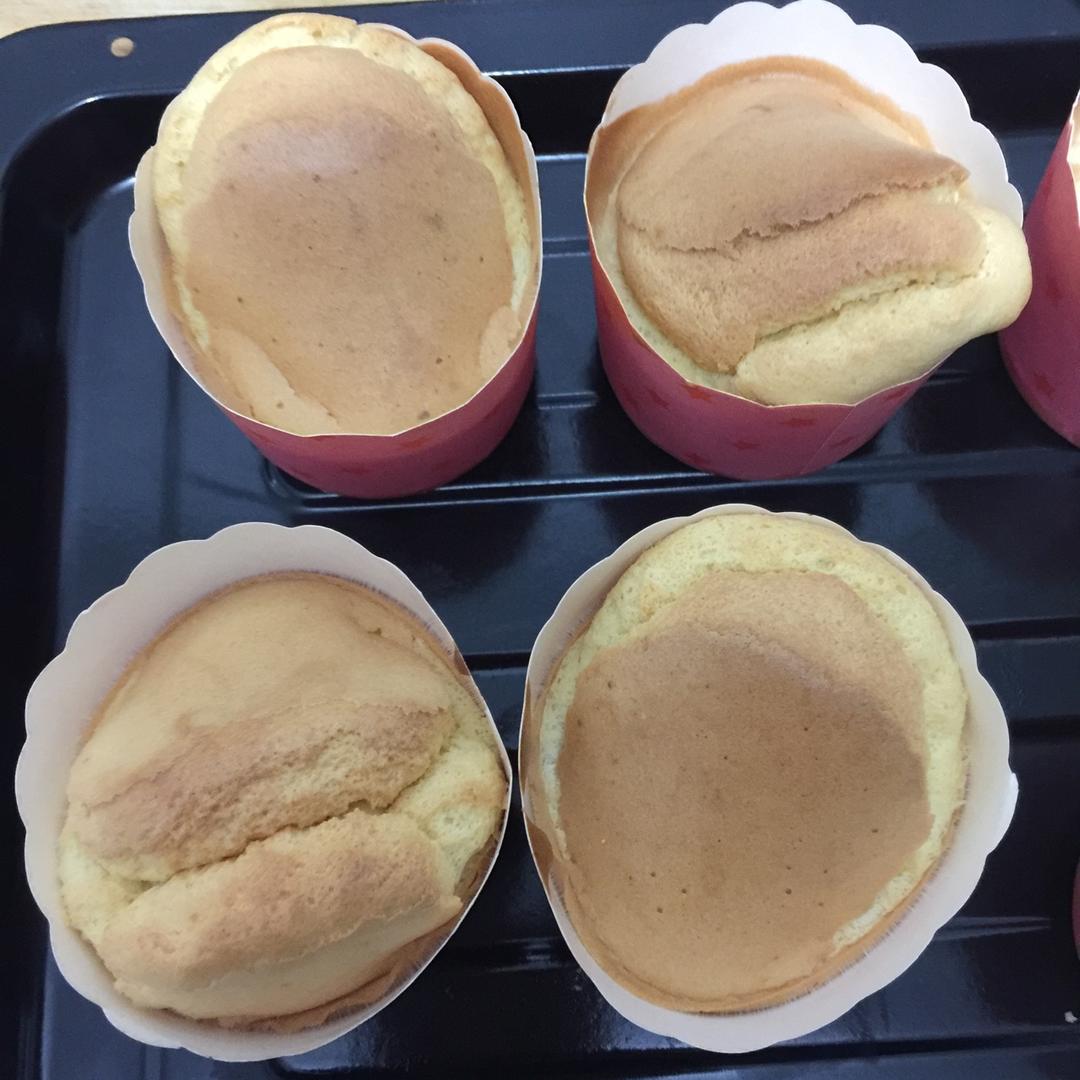 蛋香十足の海绵杯子蛋糕，伴手礼好选择。