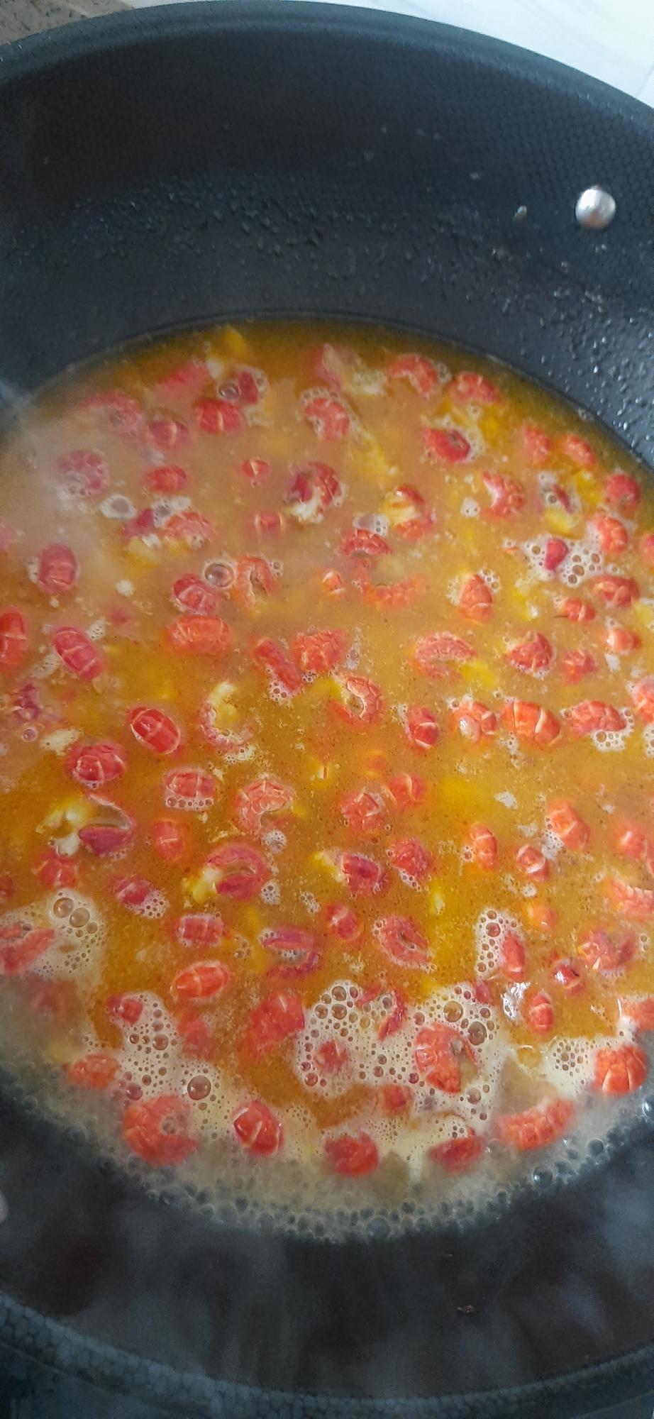 酸汤小龙虾的做法