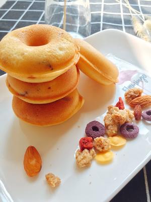 #麦子厨房#小红锅制作:蔓越莓甜甜圈的做法 步骤1