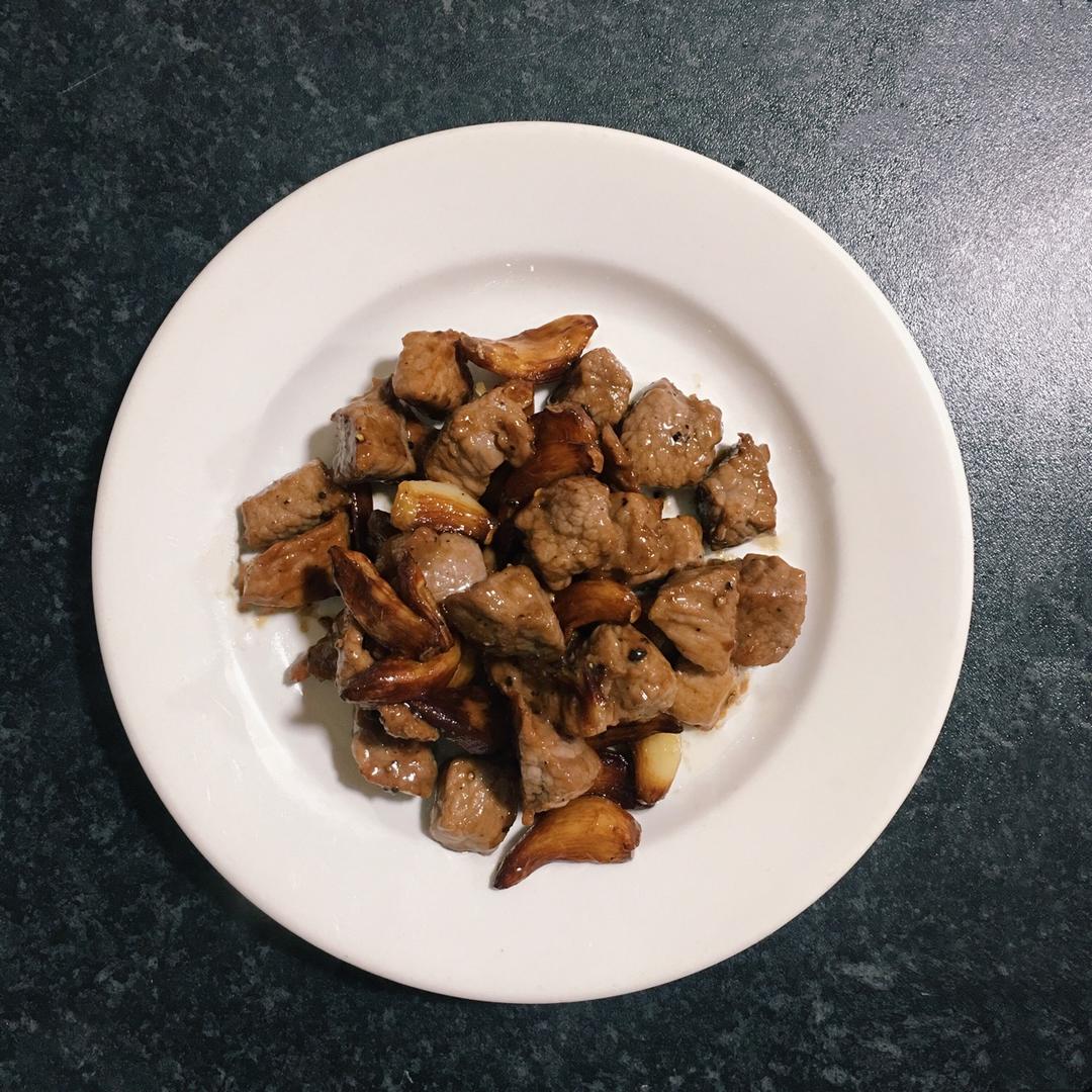 黑蒜子牛肉粒