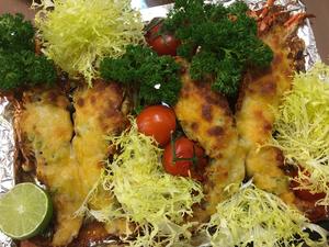 金猫咪食堂-芝士蒜蓉烤龙虾的做法 步骤10