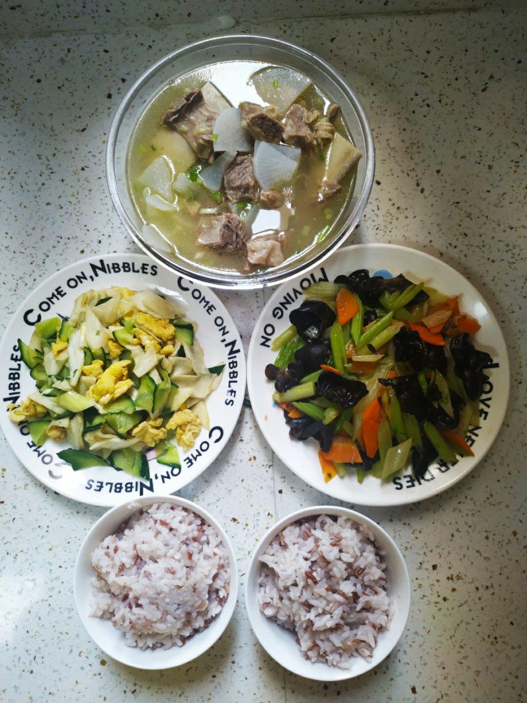 月子早餐