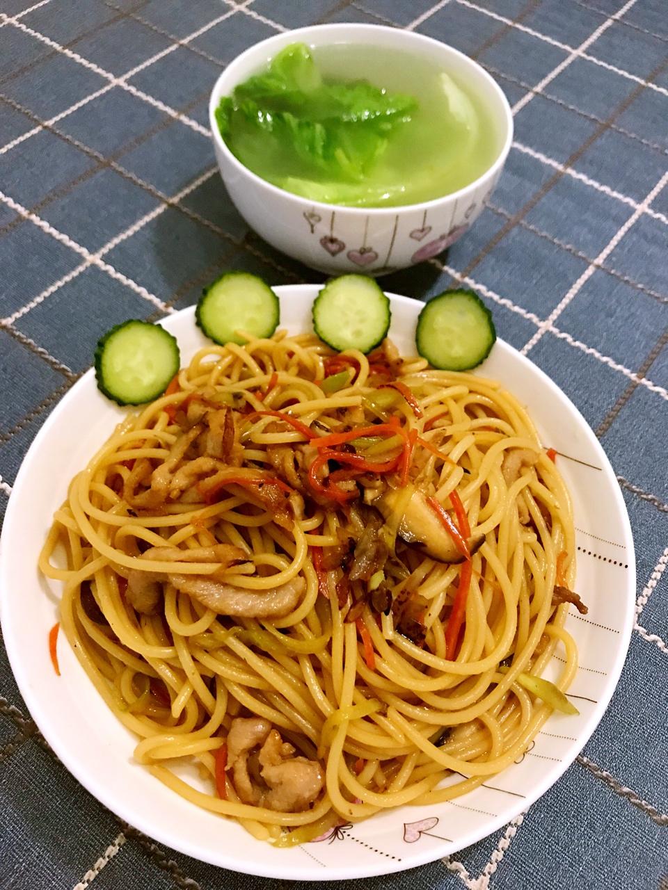 黑椒牛柳炒意面