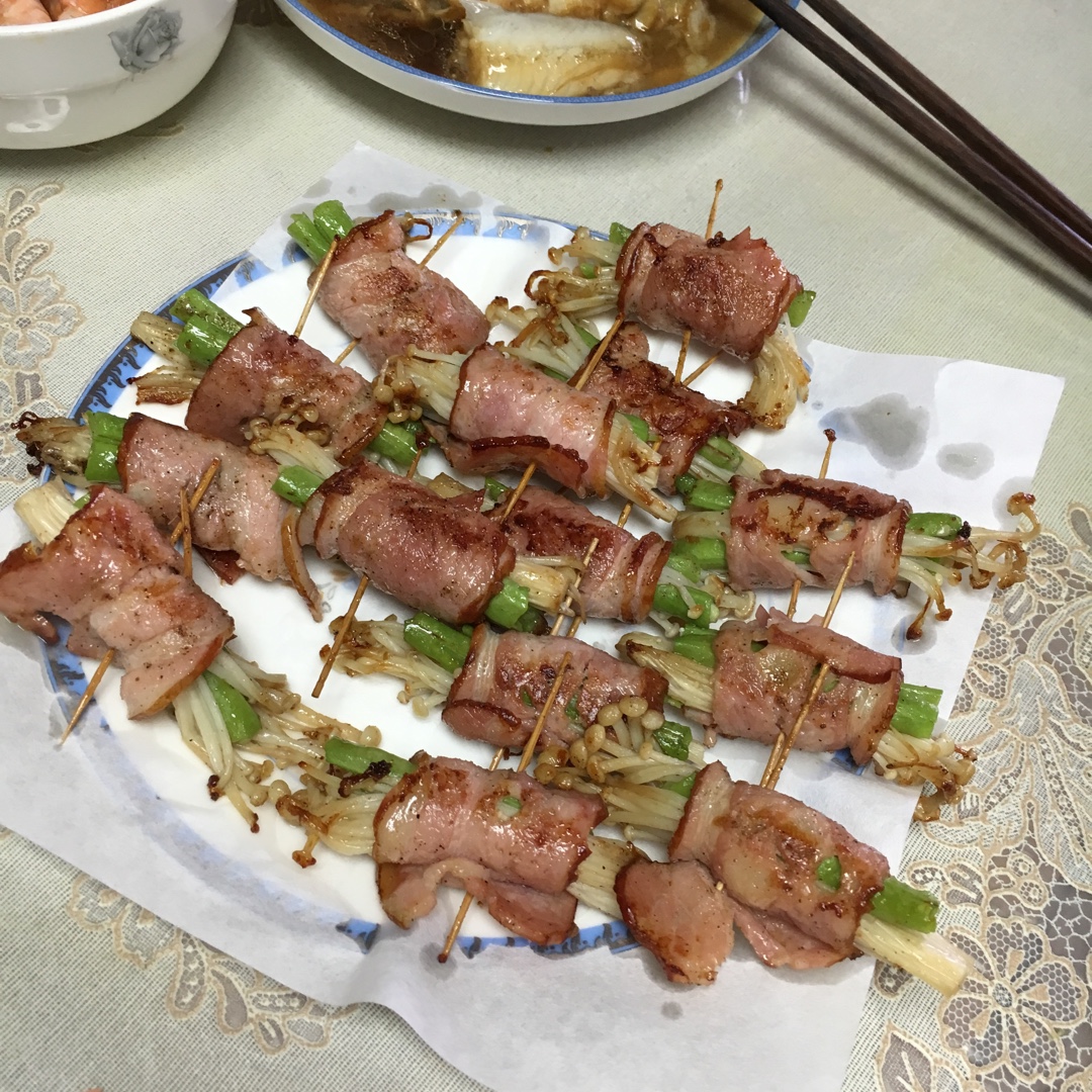 香煎培根金针菇卷