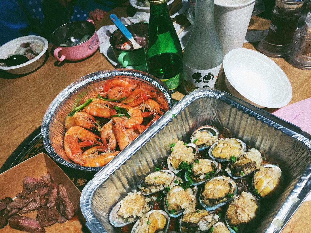 蒜蓉粉丝蒸鲍鱼