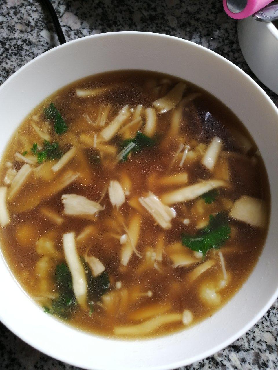 新鲜菌汤（蘑菇汤）