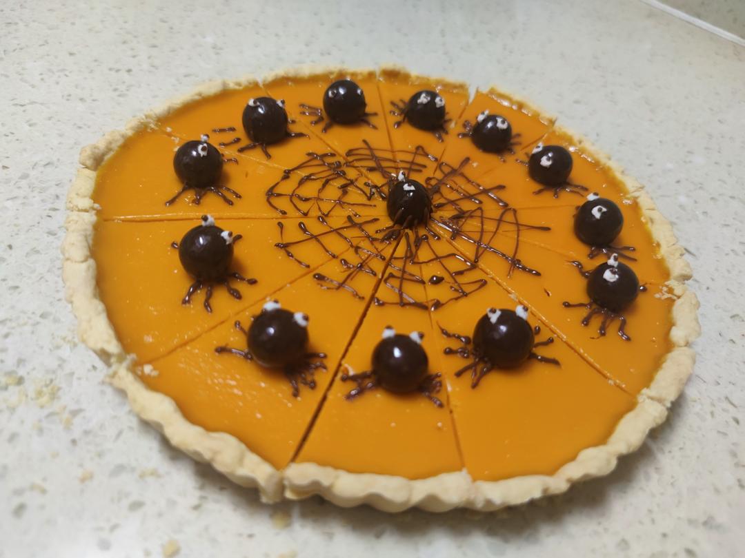 万圣节南瓜蜘蛛派