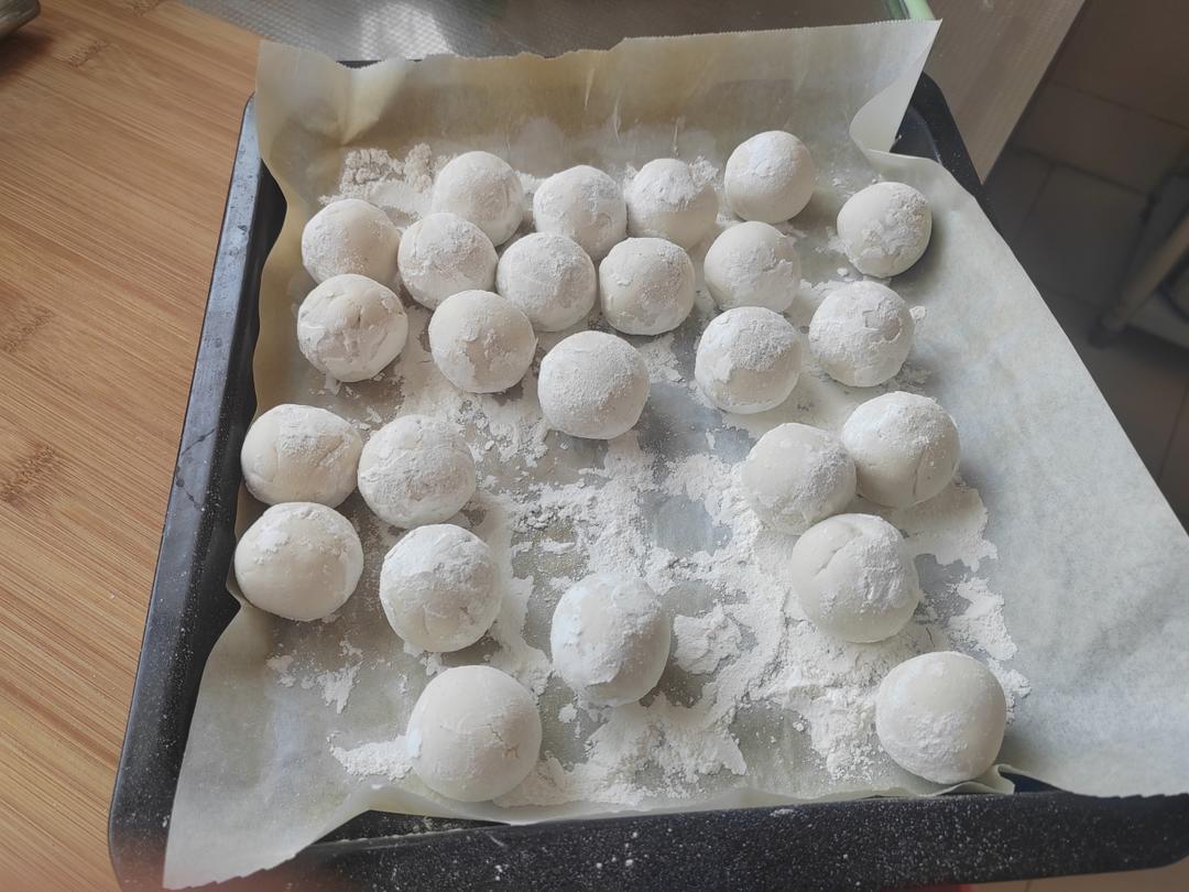 花生黑芝麻汤圆