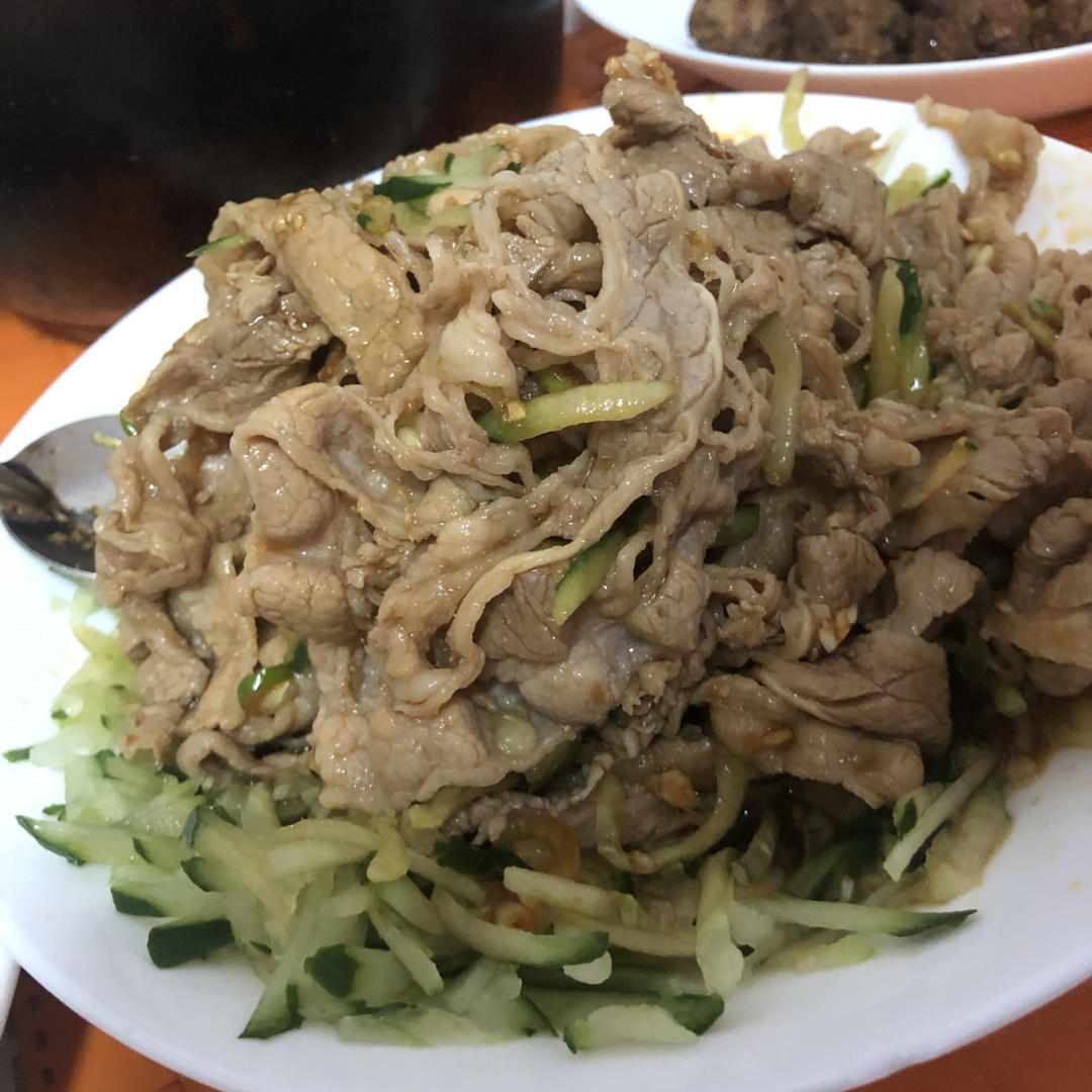 凉拌肥牛