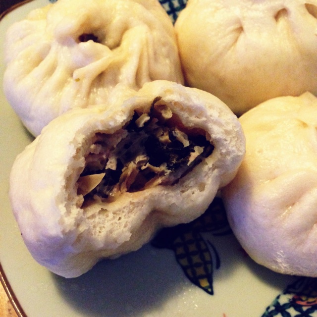雪菜鲜肉包子