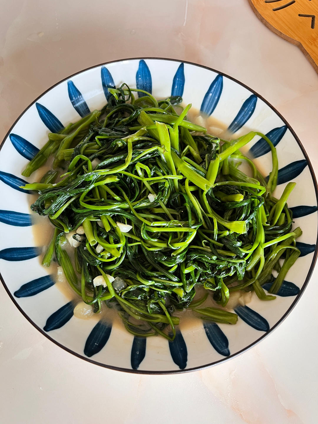 不用放盐的腐乳炒通菜！！清脆爽口超好吃！