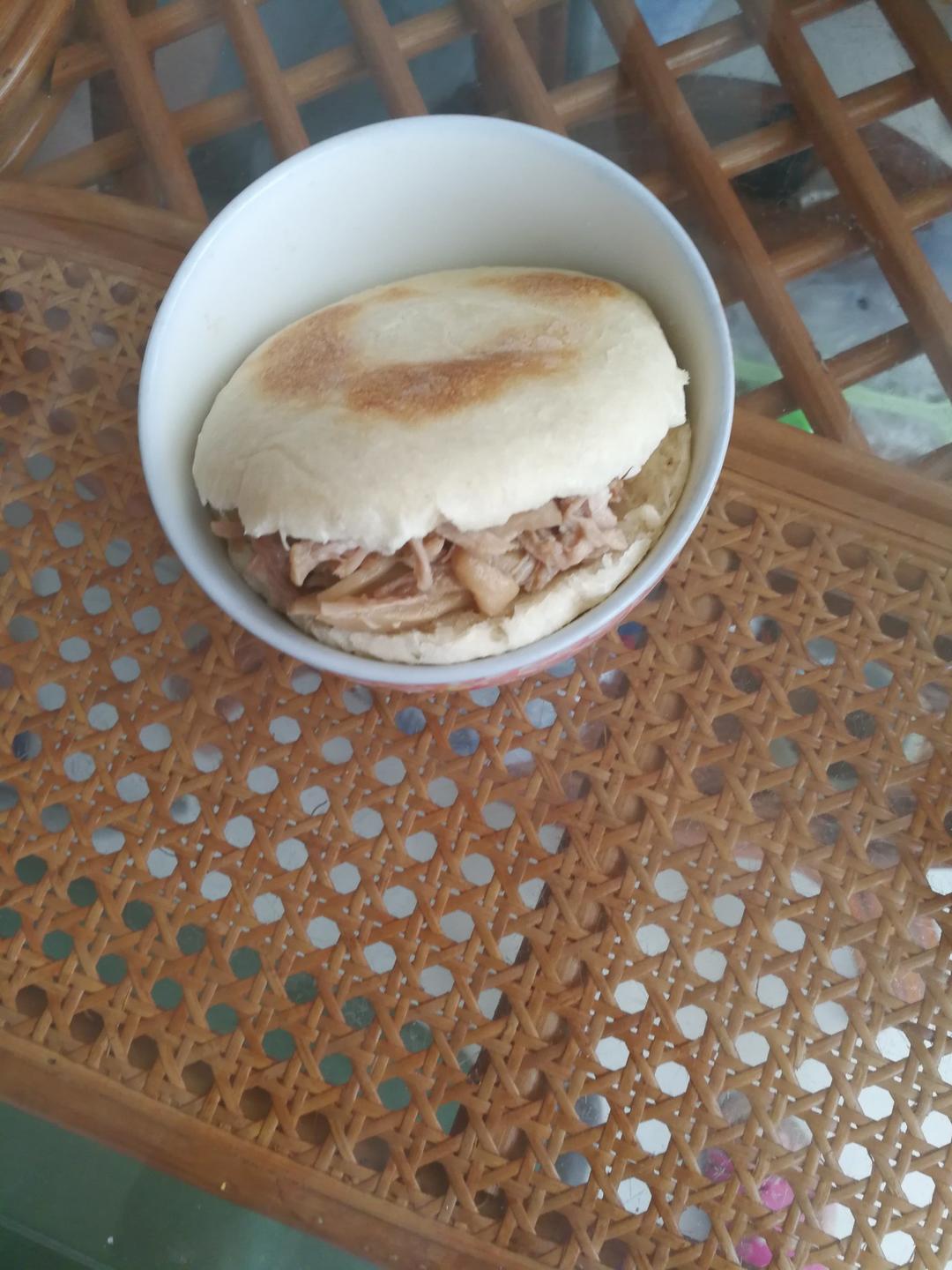 万能的白馍