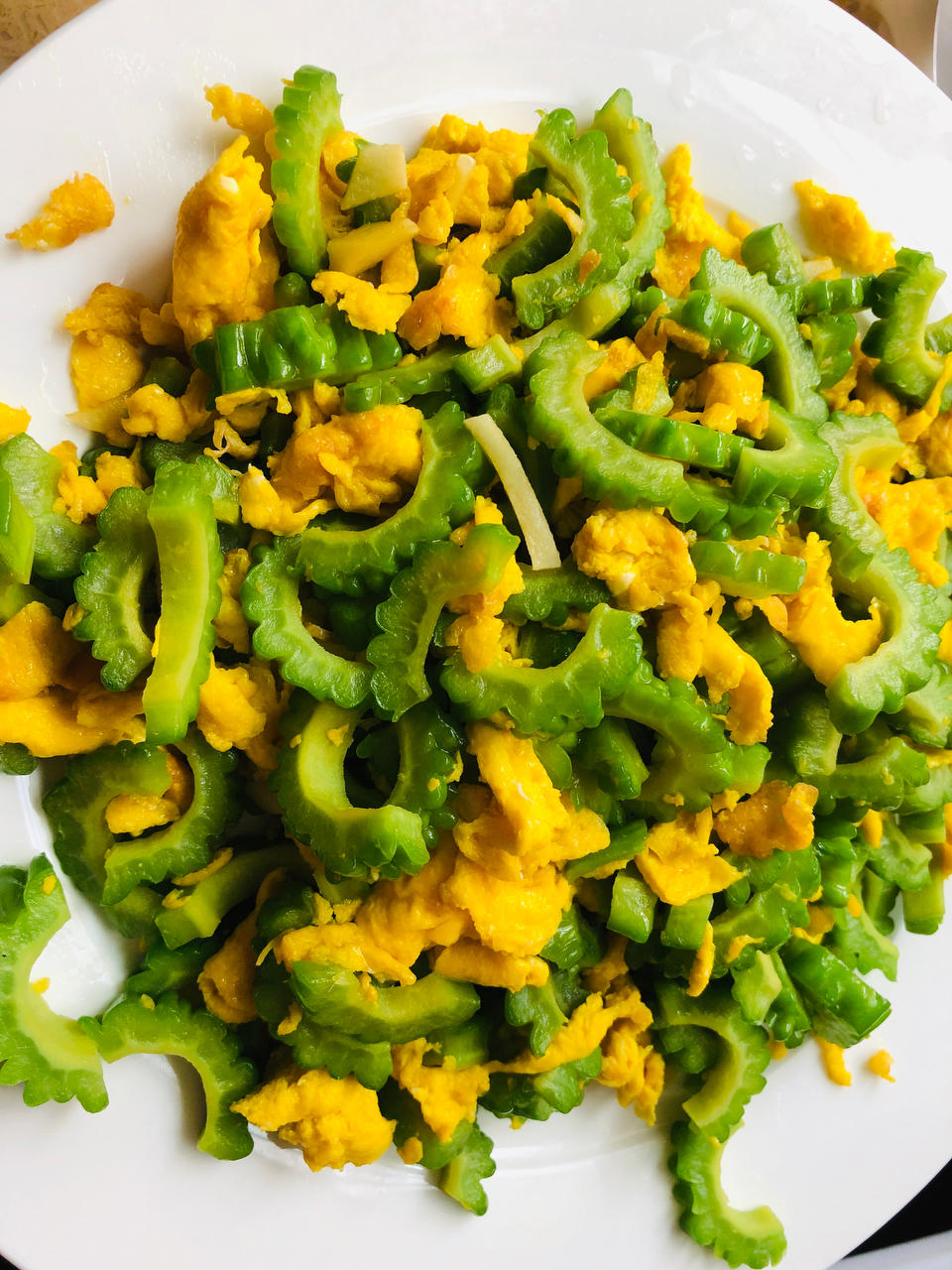 微雨清河ww做的苦瓜炒鸡蛋