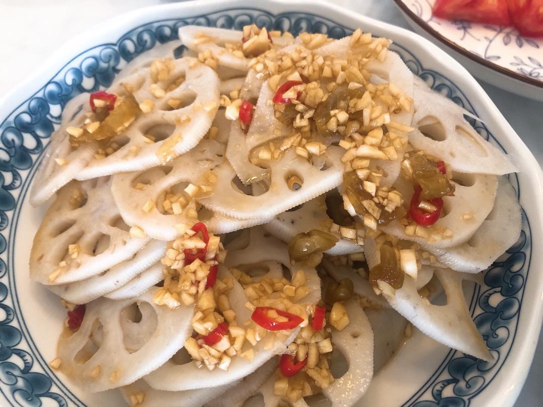 做法特别简单的爽口凉拌藕片