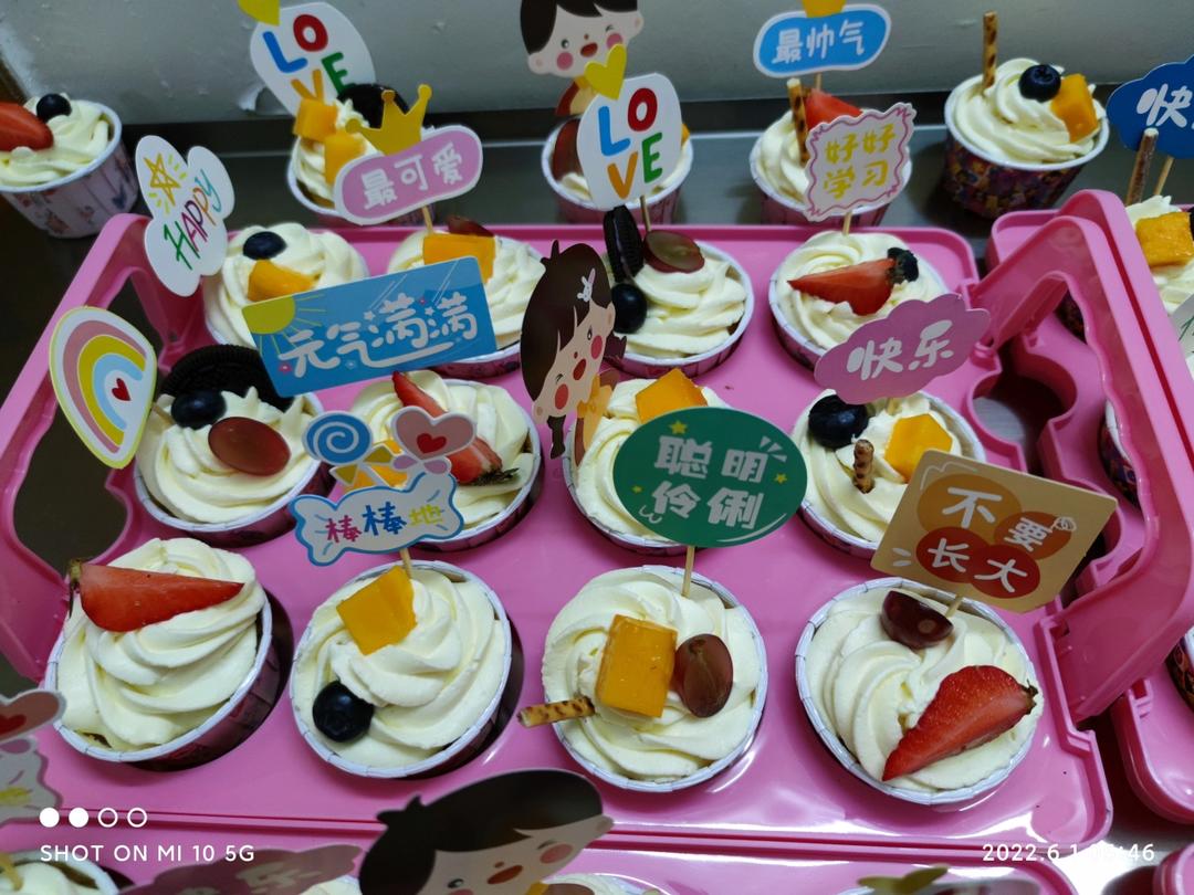 高颜值奶油纸杯蛋糕杯子蛋糕（附教程）