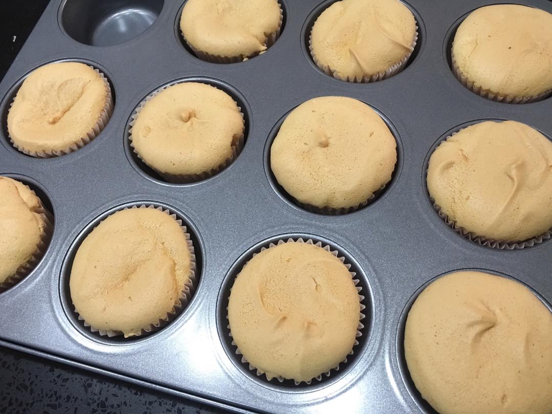 不塌不皱的光滑圆润版纸杯戚风（内含减糖版宝宝可吃）