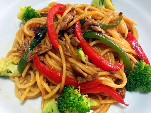 黑椒牛柳炒意面