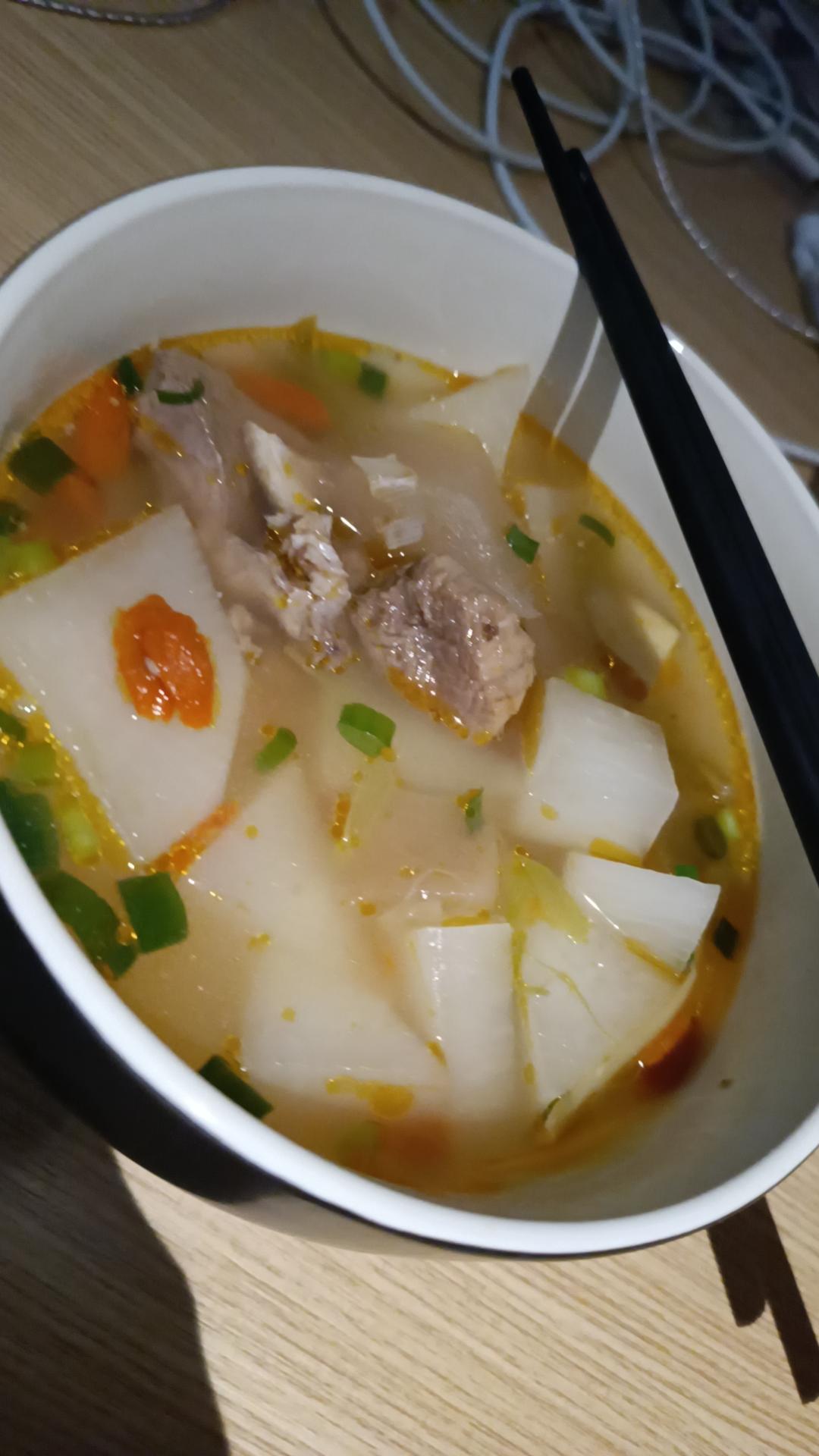 萝卜比鸭好吃的酸萝卜老鸭汤（也可以作为火锅底料呢）