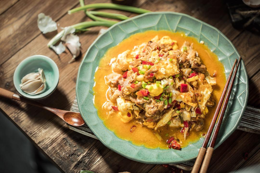 酸辣荷包蛋焖拆骨肉