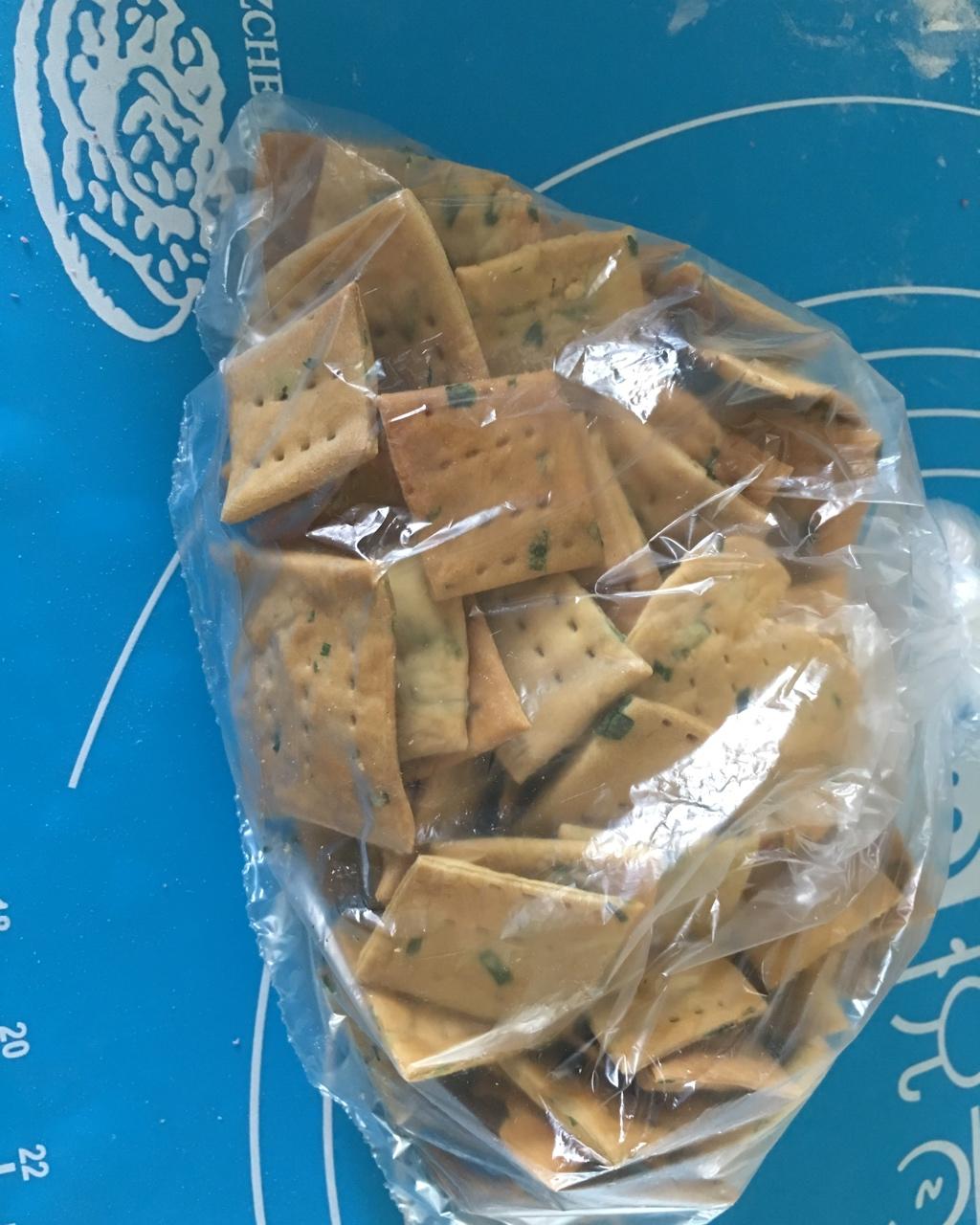 荞麦葱香苏打饼干