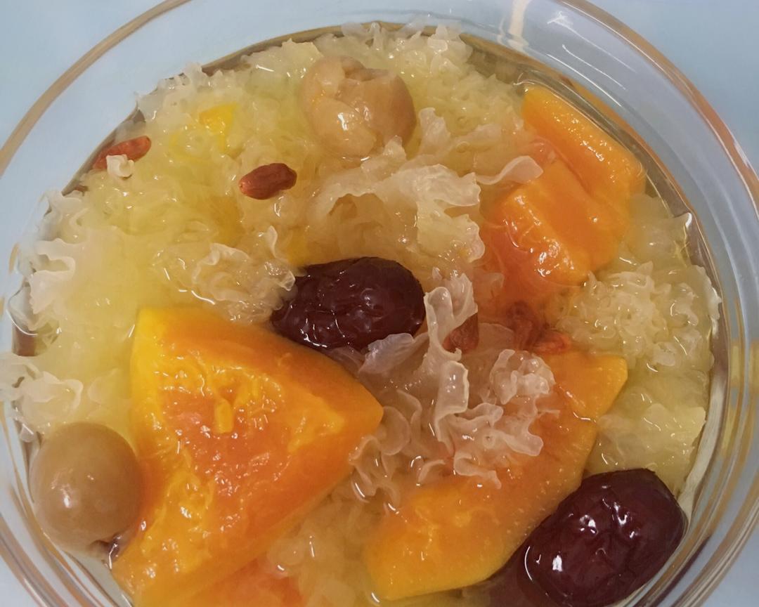 银耳木瓜红枣汤的做法