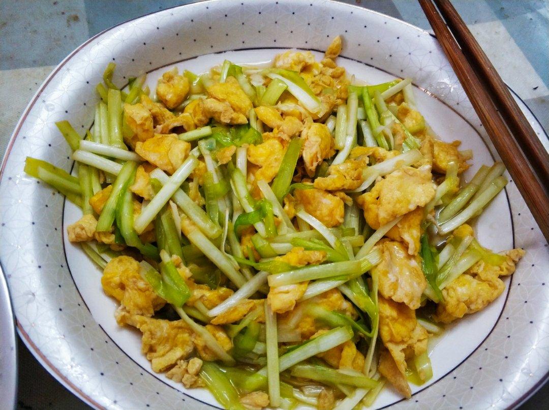 5分钟搞定的蒜黄炒鸡蛋