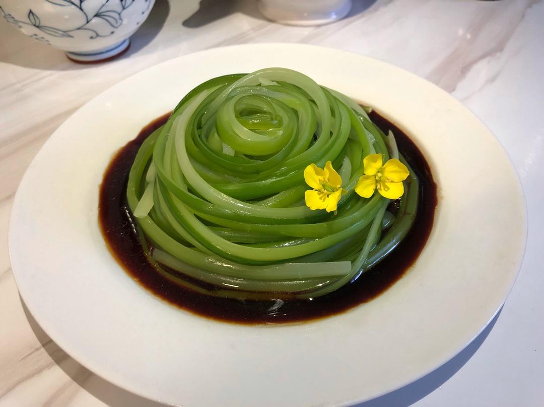 凉拌蒜苔的做法