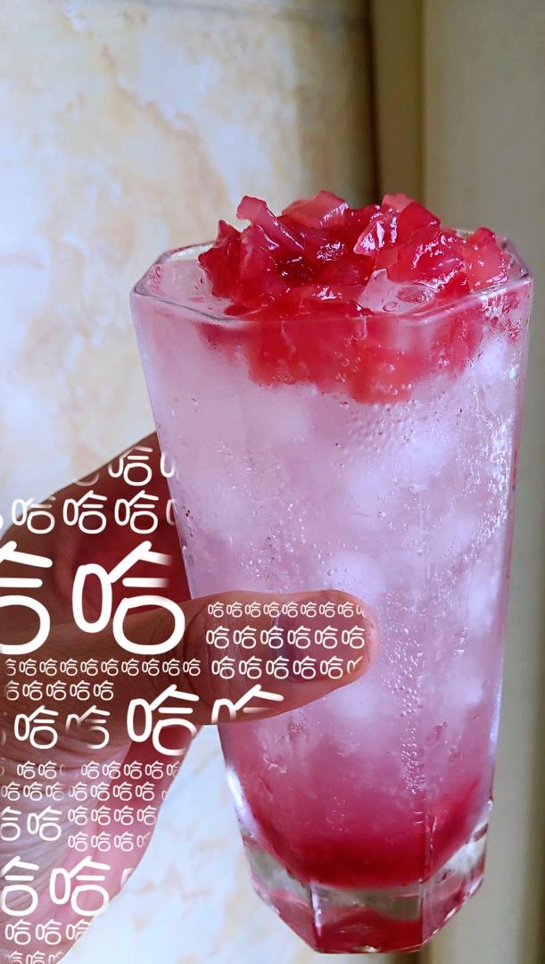 熊猫中医做的如何get一杯少女心满满的粉红色夏日特饮蜜桃气泡水