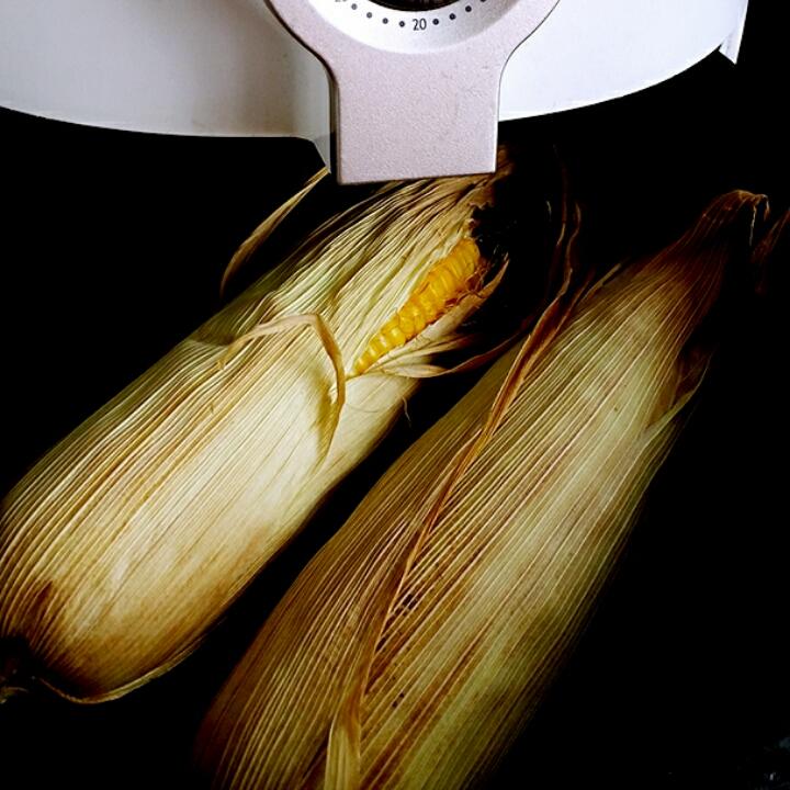 家庭简易黄金烤玉米--夜宵非增肥计划