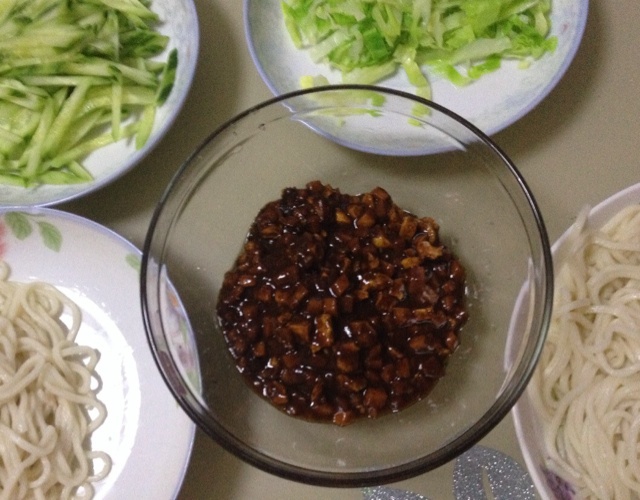 肉香素炸酱面（蛋素，植物五辛素）