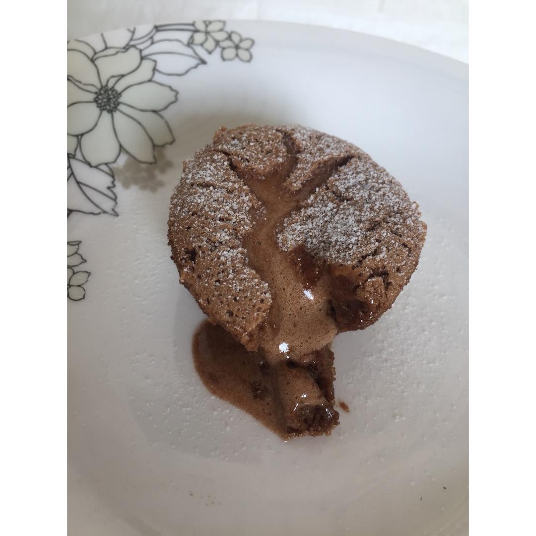 给妹子群的巧克力熔岩蛋糕