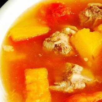 木瓜花生排骨汤的做法