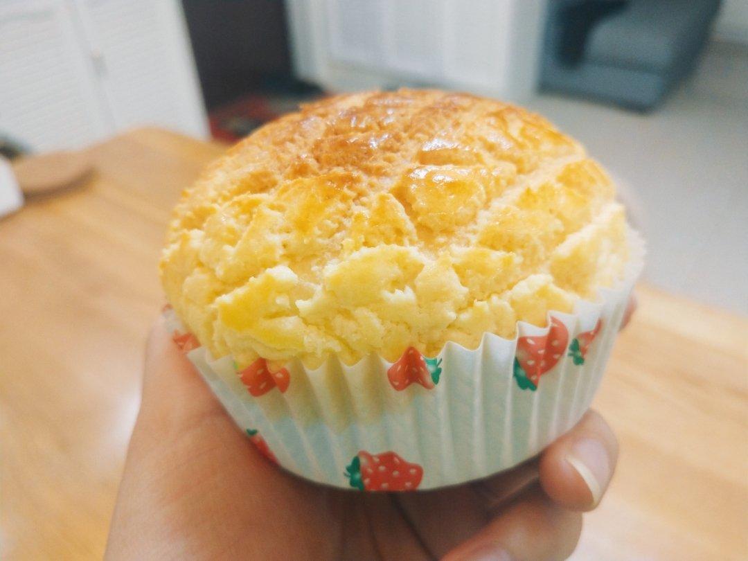 好吃到炸裂的港式菠萝包（附带制作酥皮的小视频）