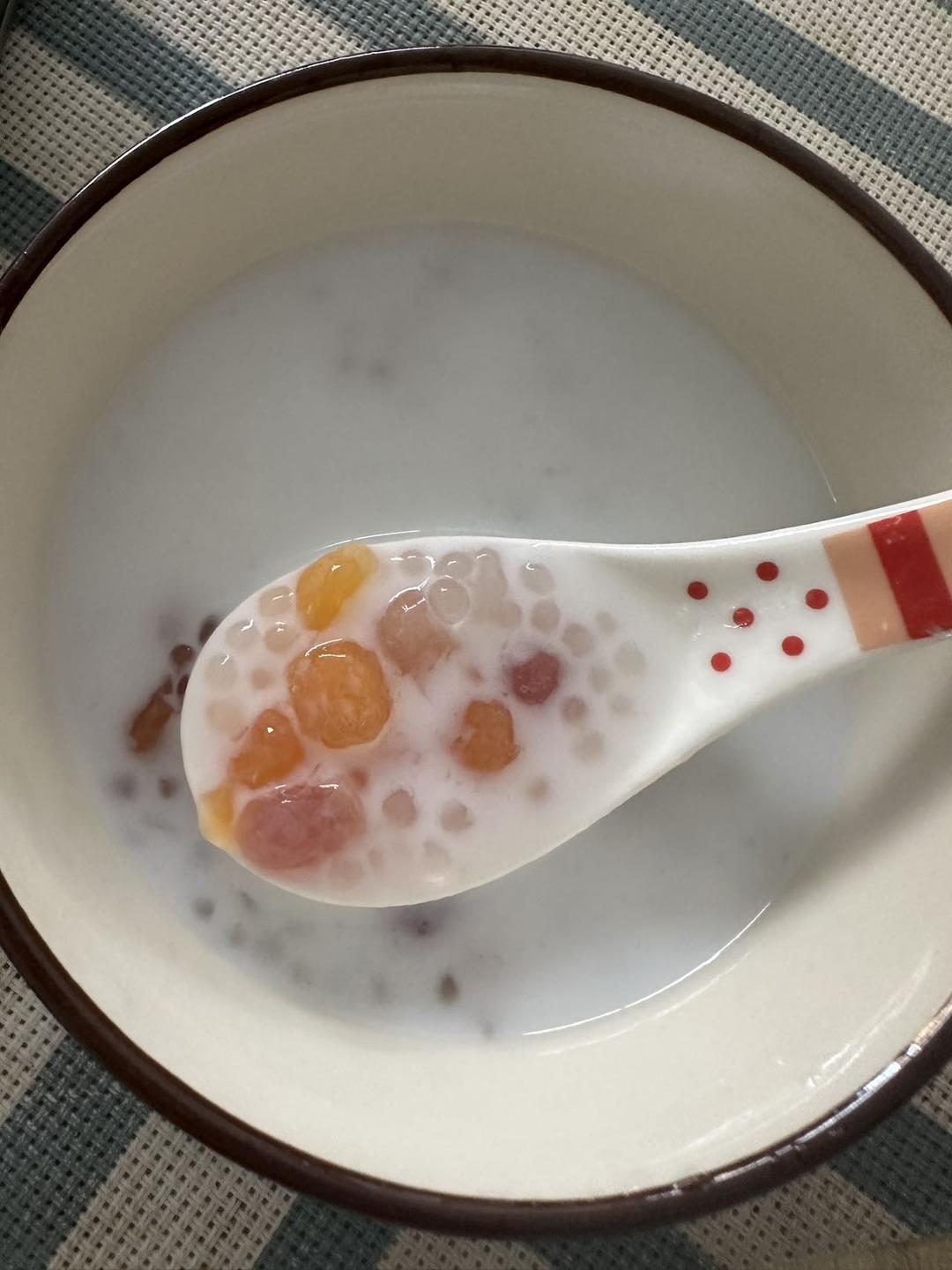 懒人电饭煲西米露（西米芋圆一锅煮）