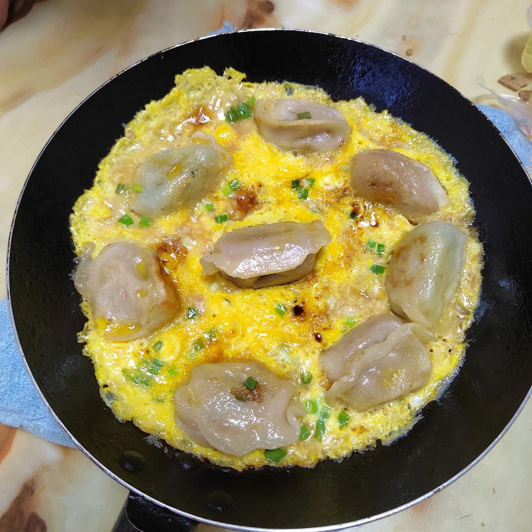 蛋抱煎饺（速冻饺）