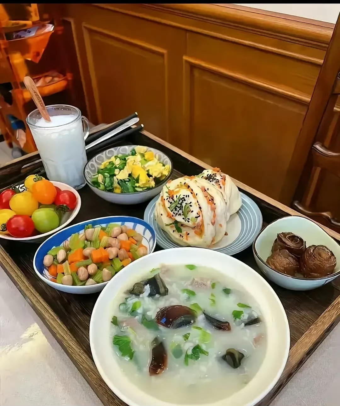 中式早餐和西式早餐对照