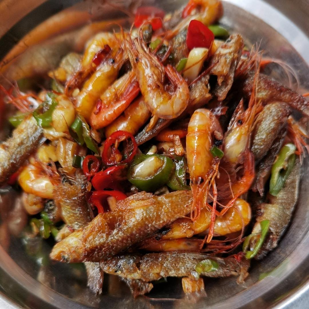干鱼仔炒辣椒