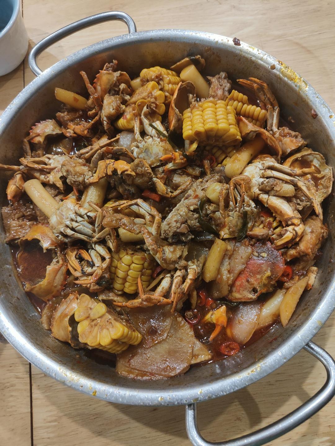 酱香浓郁的肉蟹煲