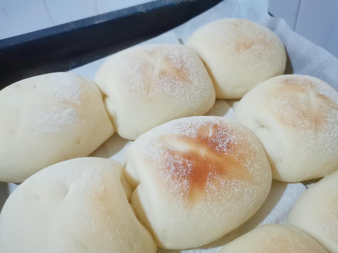 超软牛奶小面包
