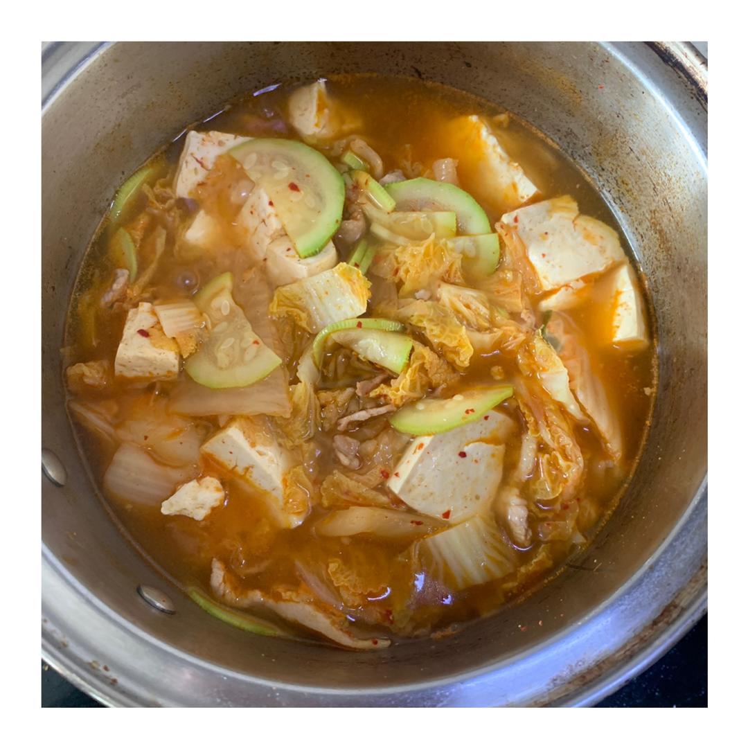 超简单好味的泡菜汤