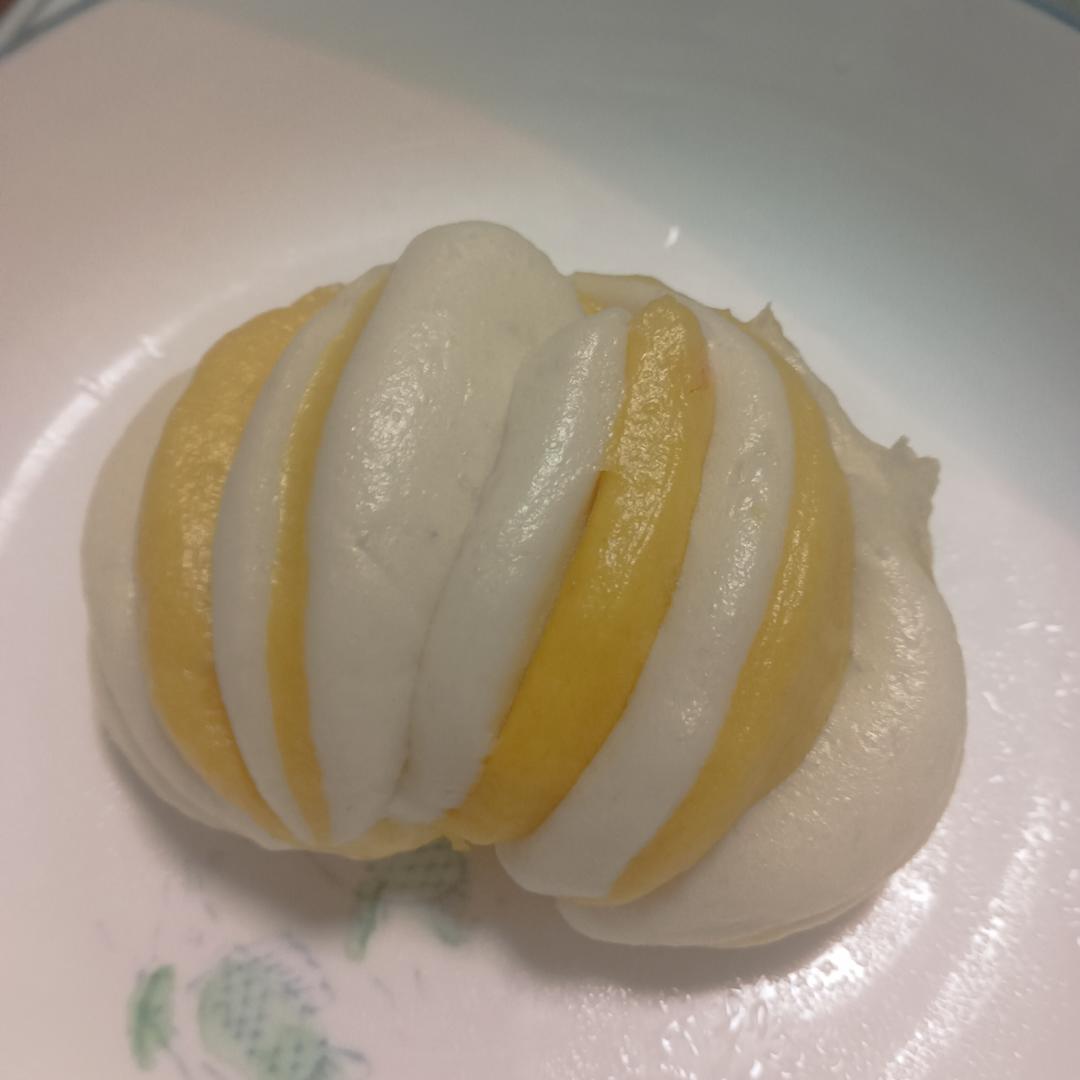 南瓜双色贝壳花卷