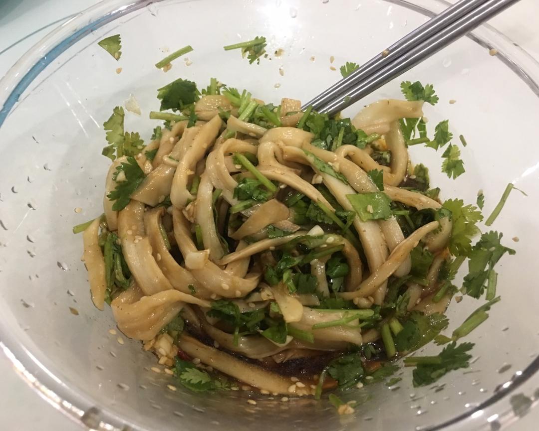 手撕杏鲍菇
