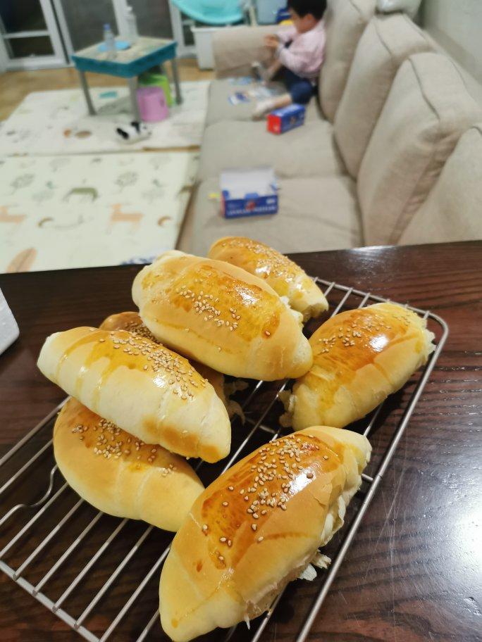 全麦肉松面包卷