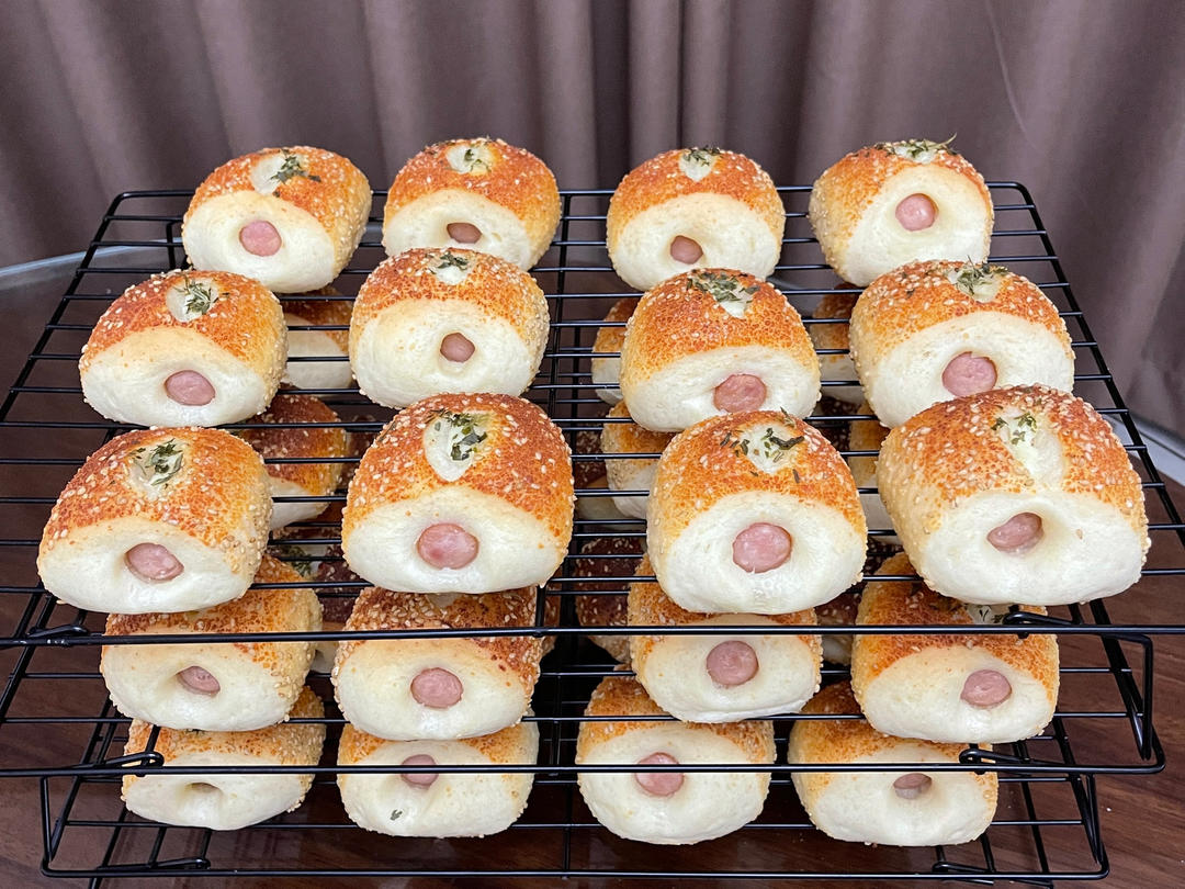 小可爱系列--迷你芝士肠仔包