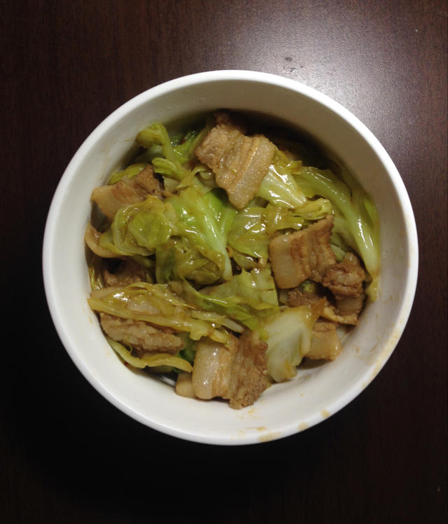 手撕包菜小炒肉